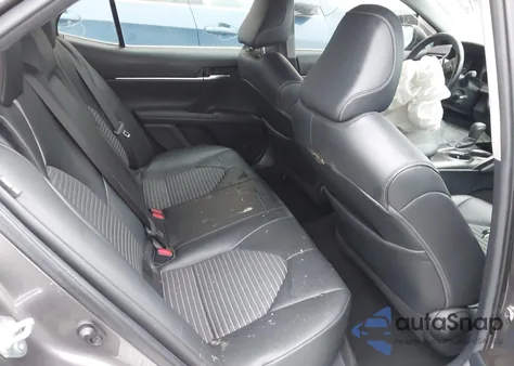 2021 Toyota Camry Se z USA, uszkodzony, nr VIN 4T1G11AK2MU586907